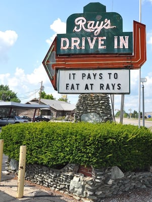 Ray's Drive In sign